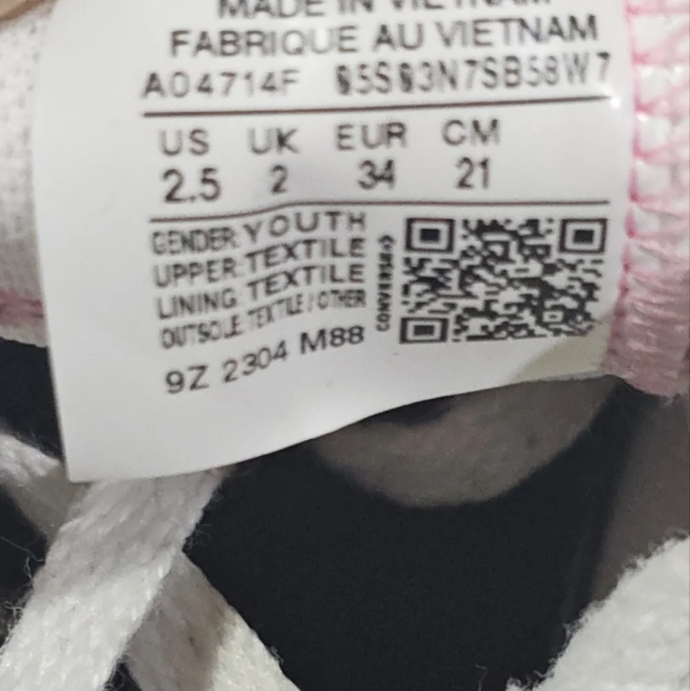 Converse size lace